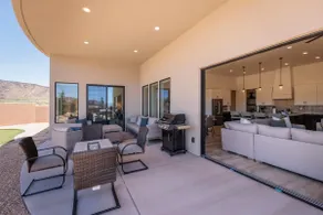 Putting Green & Private Hot Tub - Pet Friendly 3BR - Image 2