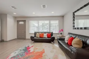 NRG stadium Omeara House - Image 3