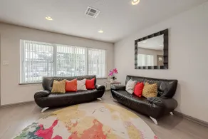 NRG stadium Omeara House - Image 5