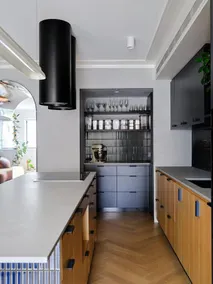 2B 2B Luxe Architect-Designed Apartment Kingston - Image 4