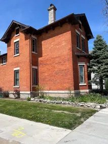 1840 Vintage Brownstone 3Bdrm+/1bath Sleeps9 - Image 4