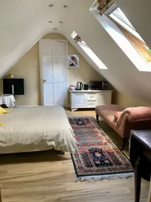 Cozy flat in beautiful Hurley, no WiFi - Image 2