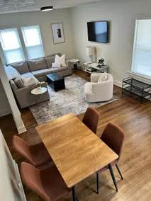 Cozy Home in Walnut Hill - Image 2