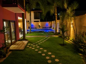 House with a super-localized pool - Image 2