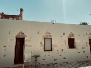 Stone Luxury Suite - Image 4