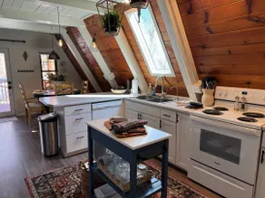 Enchanting Cottage - Image 4