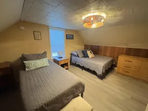 Lake Placid Pet-Friendly Home - Image 4