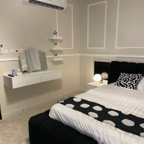 Spacious apartment with a special location and self income - Image 5