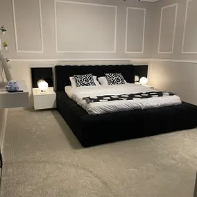 Spacious apartment with a special location and self income - Image 4