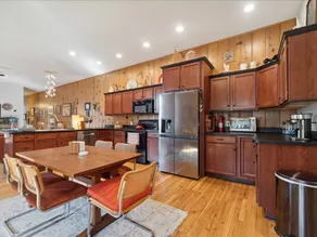 Bridge Street Loft |Apartment| - Image 3