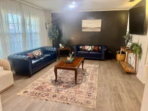 Ivy Lodge (Sleeps 8 | 5 Tvs) - Image 2