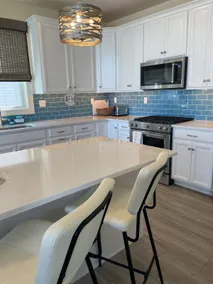 Beautiful New Bay & Lagoon Front Home - Image 4
