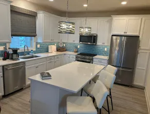Beautiful New Bay & Lagoon Front Home - Image 5
