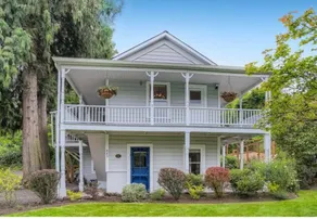 Cozy Historical Home Near Downtown - Image 2