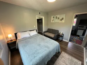 Cozy Suite with Own Entrance - Image 2