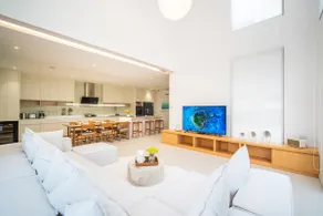High ceiling Modern luxury 3 Bedrooms New villa - Image 4