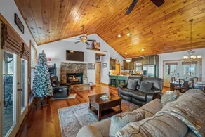 Brow Bella | Mt Views, Hot Tub & Porch - Image 4