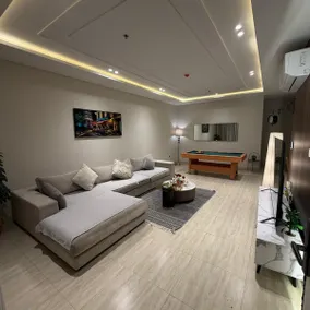 Apartment with entertainment facilities - Image 4