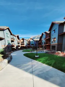 Luxury Condo W/Heated Pool | Near Canmore & Banff - Image 2