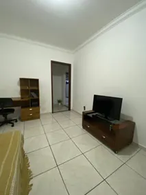 Entire ground floor apartment - close to everything - Image 4