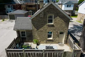 Coach House Of Victoria Park - Image 5