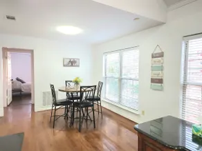 Spacious & Bright 2BR Cul-de-Sac Near Six Flags - Image 5