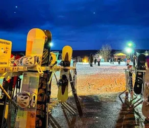 Walk to heated pools and Tiki bar - Image 2