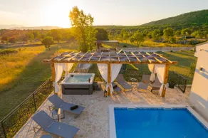 Fantastica villa accogliente e familiare con terrazza, griglia e giardino | Vista sulla città - Image 2
