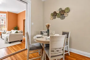 Modern Heritage | 900 ft² | Keyless | Casper Queen - Image 2