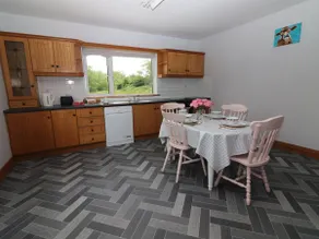 Fort Lodge - Image 5