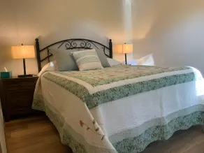Cozy Country Farmhouse - Image 5