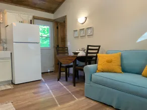 Cozy Country Farmhouse - Image 4