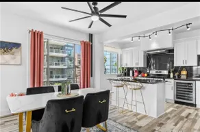Luxurious Ocean View Condo 3 min walking to Beach - Image 2