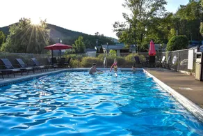 ADK Sunrise Lodge Suite 24 - Image 5