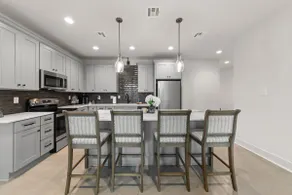 Cajun French House•KING Beds•Garage•Luxe Amenities - Image 3