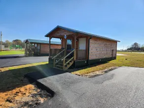 Cabin 3: The center of greeting the outdoors - Image 3