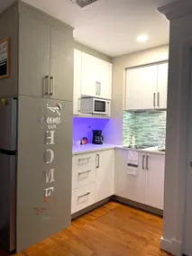 Cozy studio w/ private entrance - Image 5