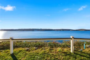 Beautiful Riverside Guest Suite! - Image 2