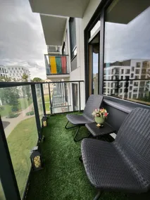 Air Con, Central & Free Private Parking, Netflix - Image 4