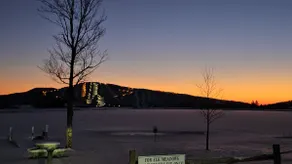 Elk Mountain Lake House & Ski Lodge – 3BR/2BA Lake - Image 3