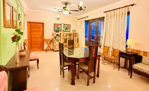 Serviced Studio Apartment 3BHK  w/living in Villa - Image 4