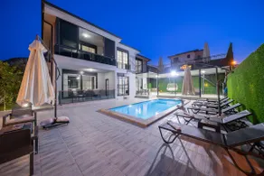 #PeacefulSummerVacationUnderTheBlackRoofOfMyVilla# - Image 2