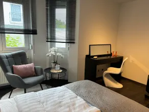 Apartment with terrace - Image 2