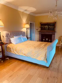 Stunning Victorian Charm - Image 4