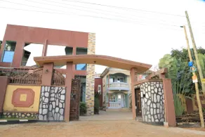 4 bedroom grand gathering villa - Image 2