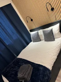 Small Soho Inn Flat 1A - Image 2