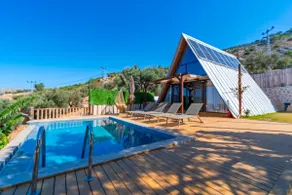 Tree house with sea view - Image 2