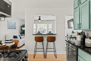 Cozy Retreat, modern Amenities - Image 5