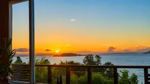 Exclusive views, jacuzzi and evening sun - Image 3