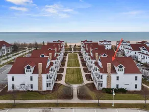 Just Beachy: 4 Bedroom, Sleeps 12! - Image 2